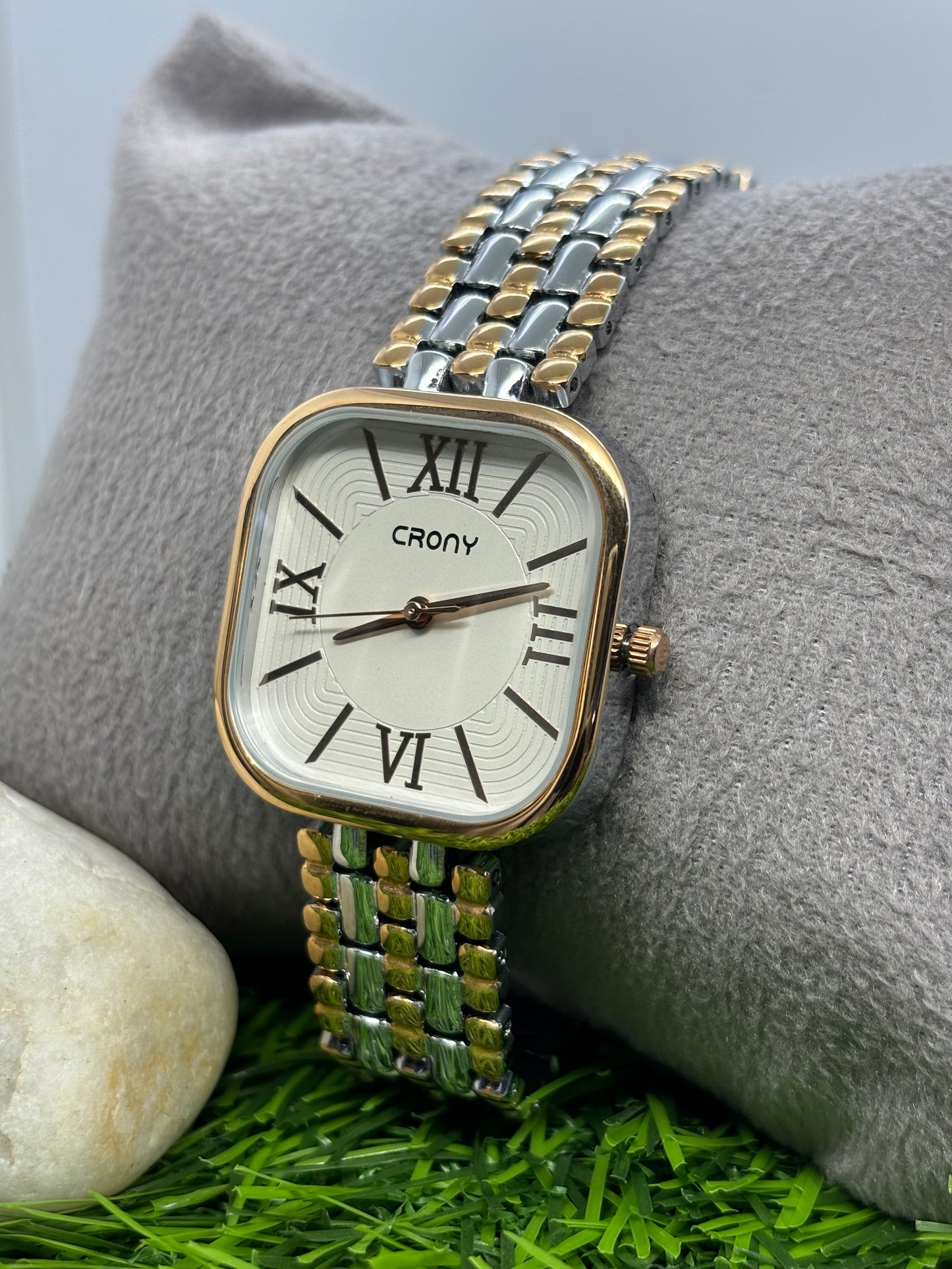 Crony Stainless Steel Quartz Watch for women