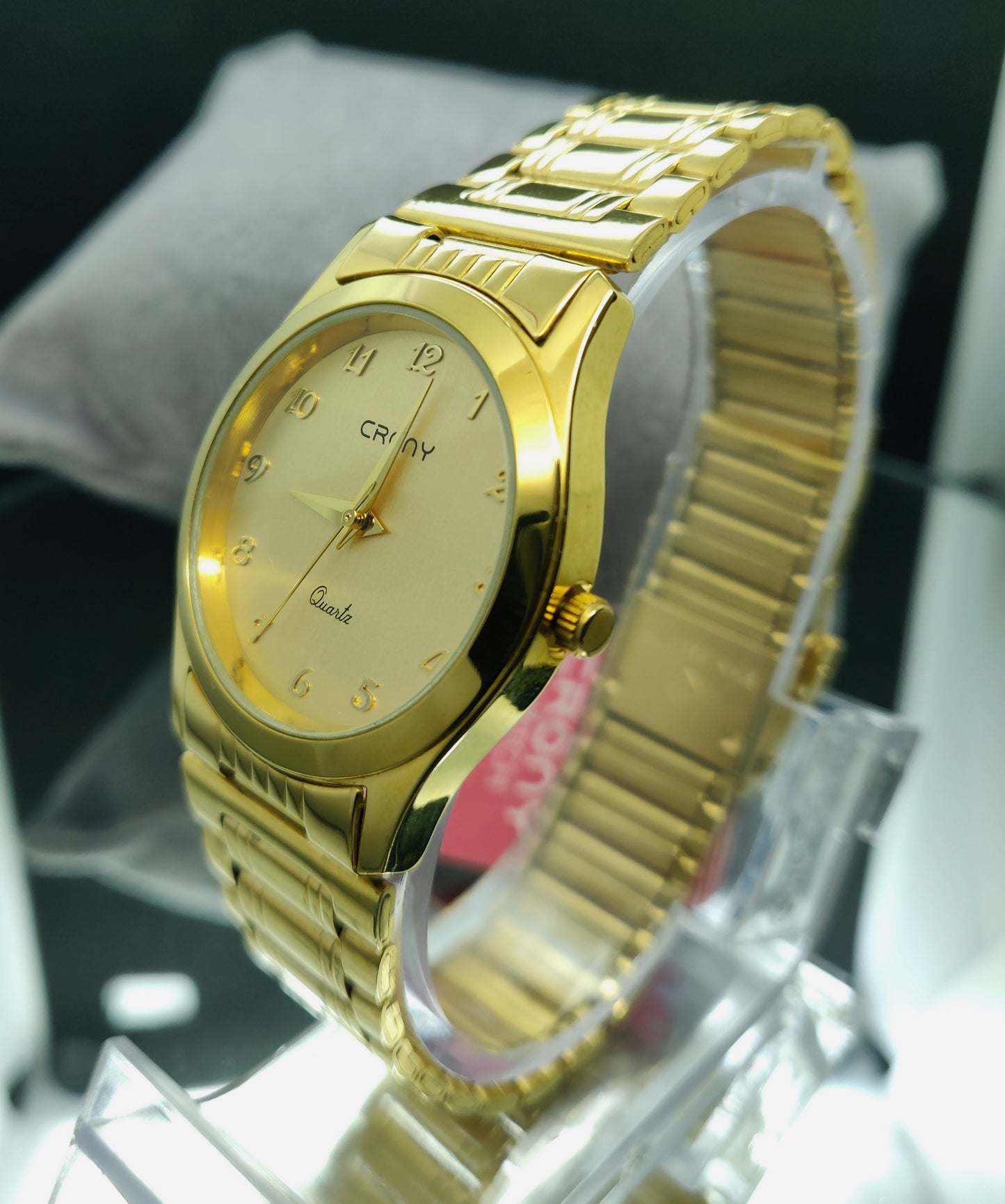 Crony Premium Golden Metal Chain Analog Wrist Watch for Men