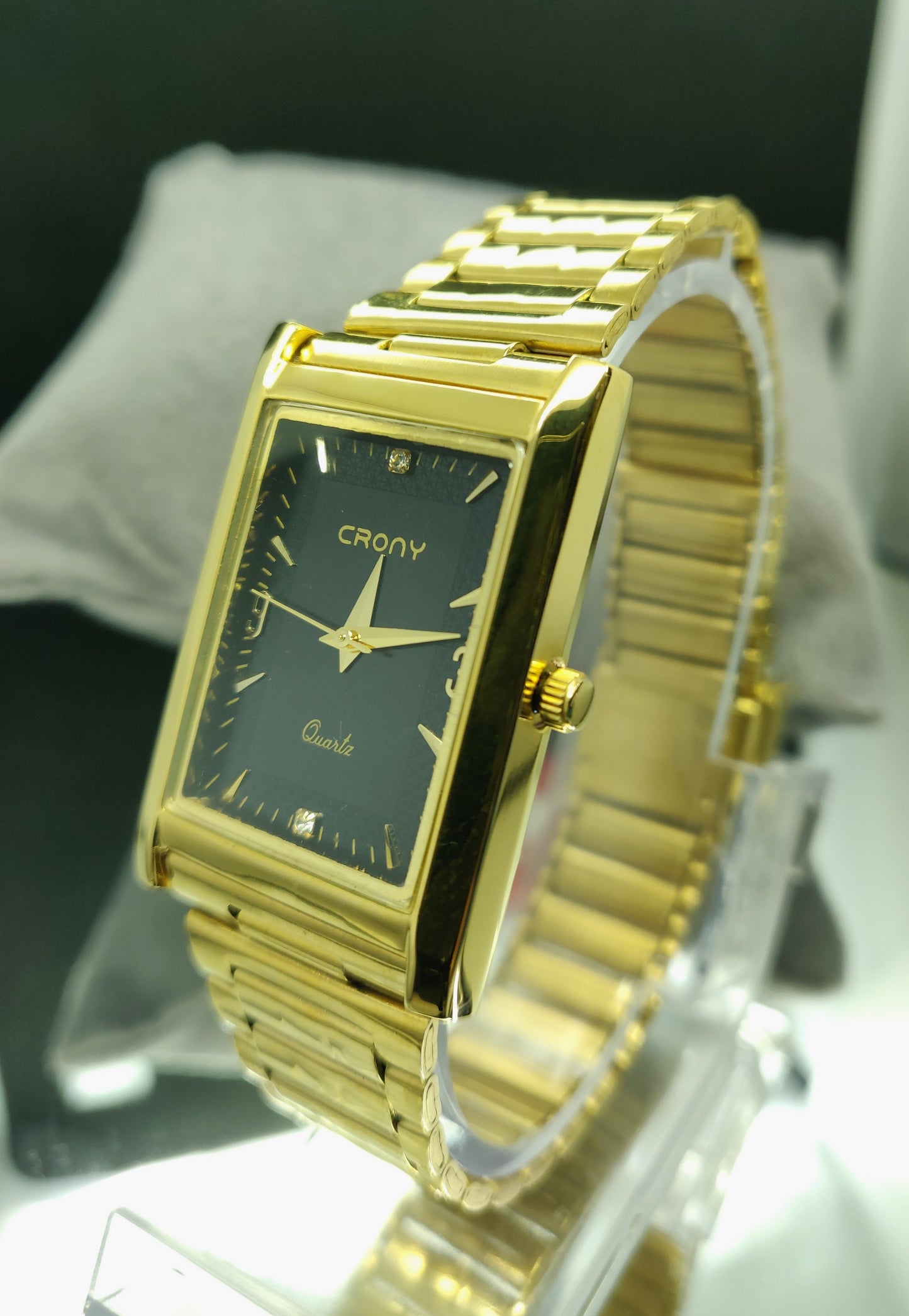 Crony Premium Golden Metal Chain Analog Quartz Watch for Men